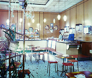 kavehazak ejszakaja presszó