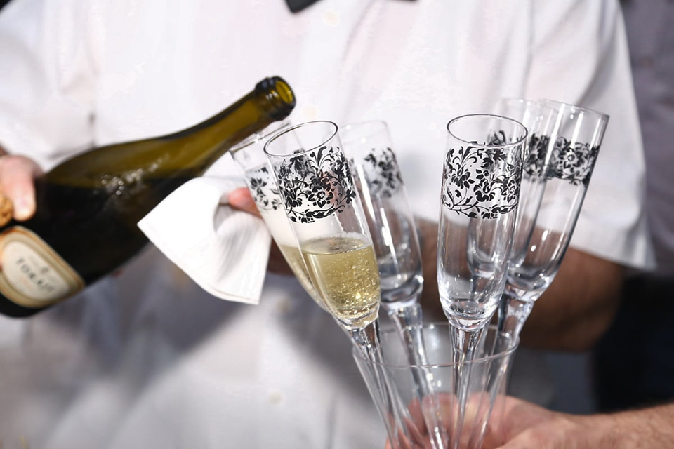 pezsgoajanlo 2020 10