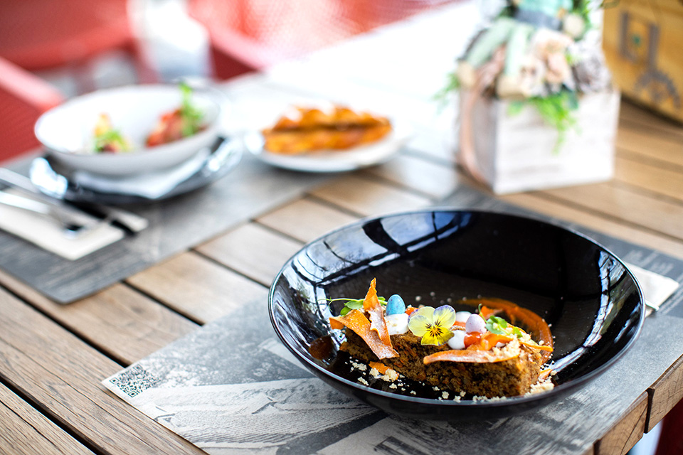 25husvét etterem malom01