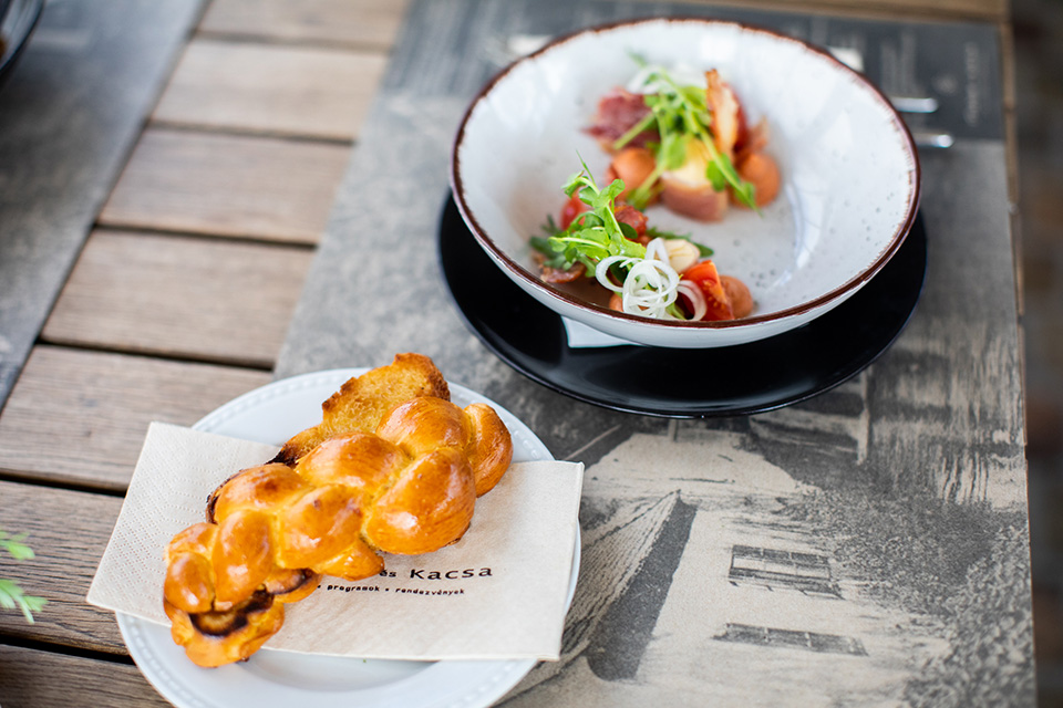 25husvét etterem malom02