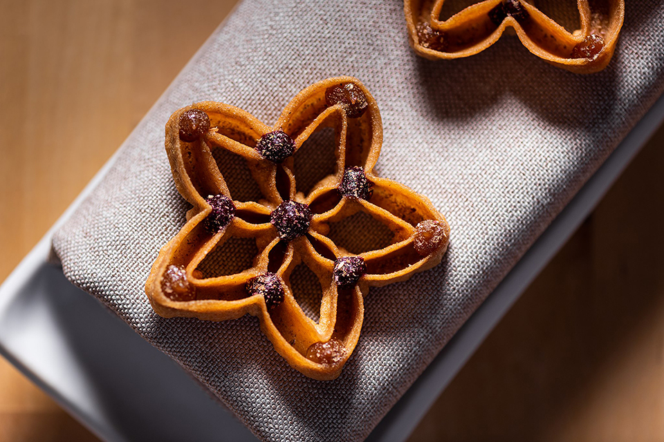 mede adam rózsafánk